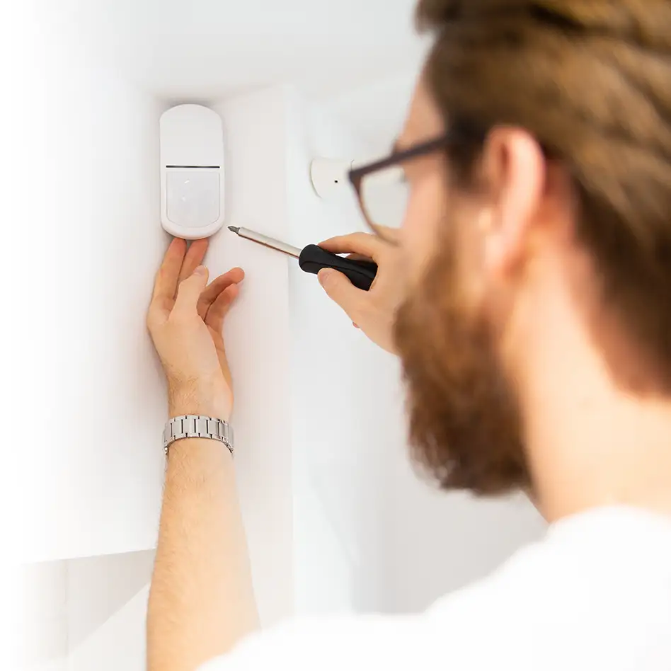 Dispositifs de sécurité installés par un professionnel à votre système d’alarme maison cellulaire Lanaudière