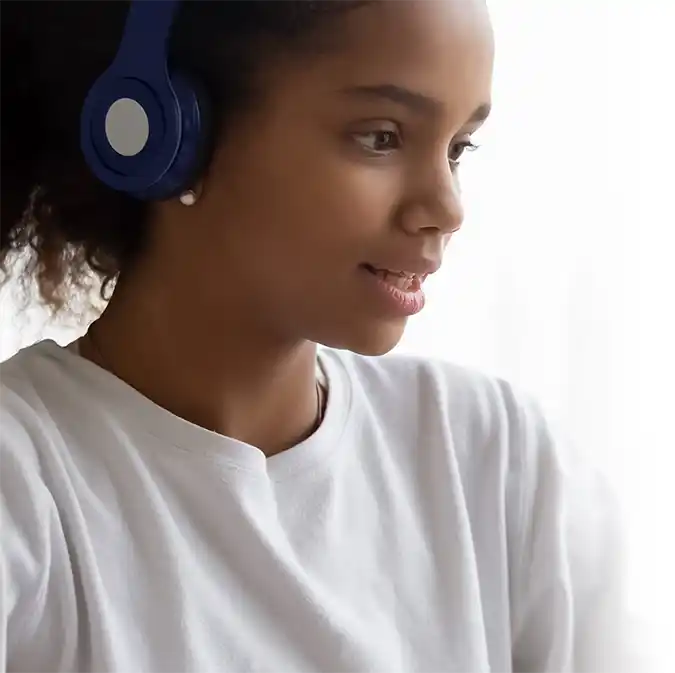 Surveillez vos enfants à distance via des caméras vidéo.